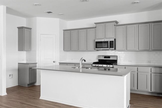 Building Photo - 325 Escondido Cir