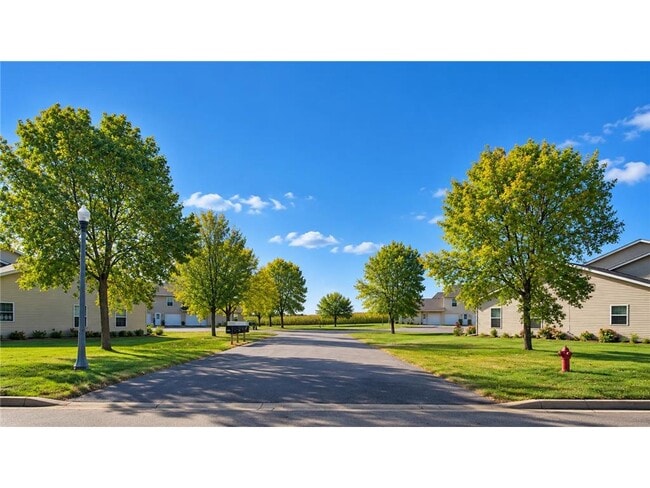 Building Photo - 1305 Bayberry Ave