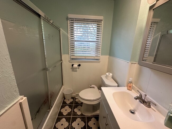 Building Photo - 2758 Newbern Cir