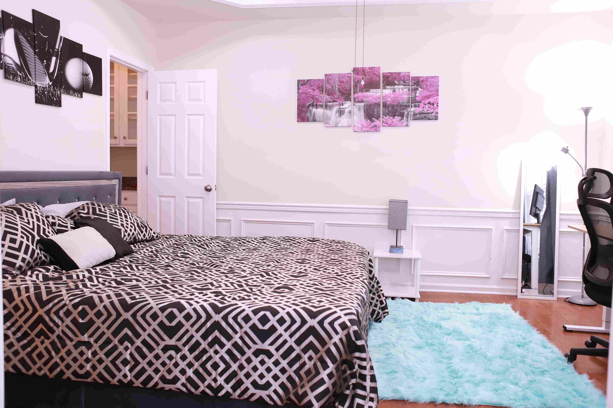 Building Photo - Room in House on Red Birch Dr