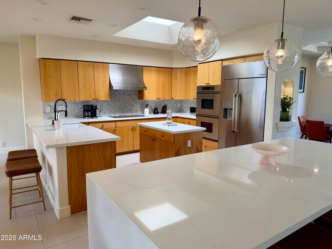 Building Photo - 6139 N 31st Ct