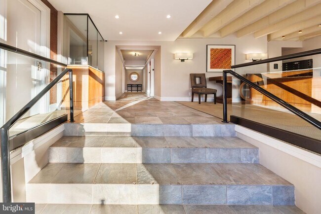 Building Photo - 3315 Wisconsin Ave NW