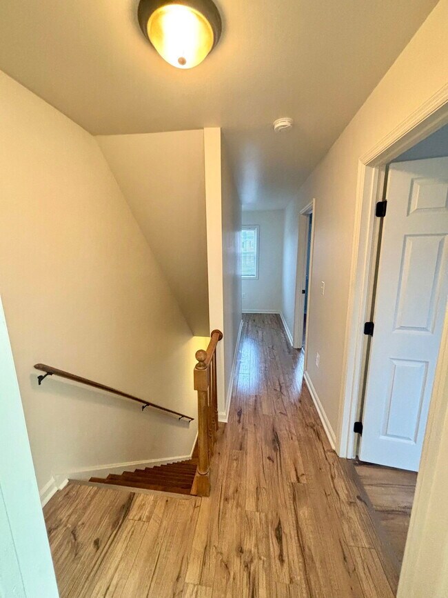 Building Photo - 4 Pheasant Ln