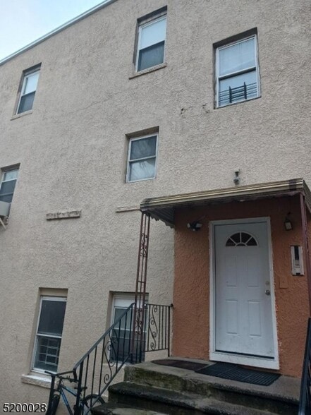 Building Photo - 81 -85 Mt Prospect Ave,