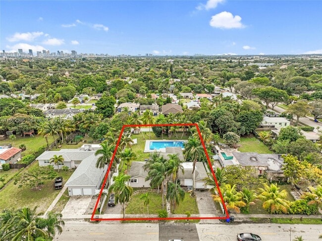 Building Photo - 2534 Monroe St