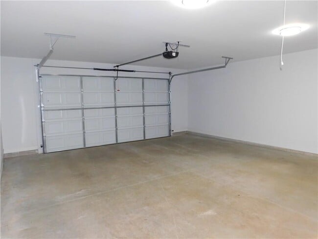 Building Photo - 310 Harmony Dr