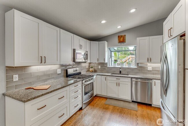 Building Photo - 3Bd/2Ba Lynnwood House