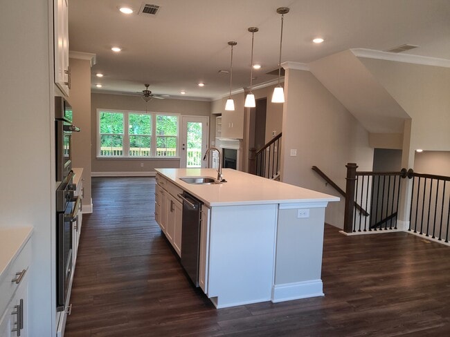 Building Photo - 4560 Mikajack Dr SE
