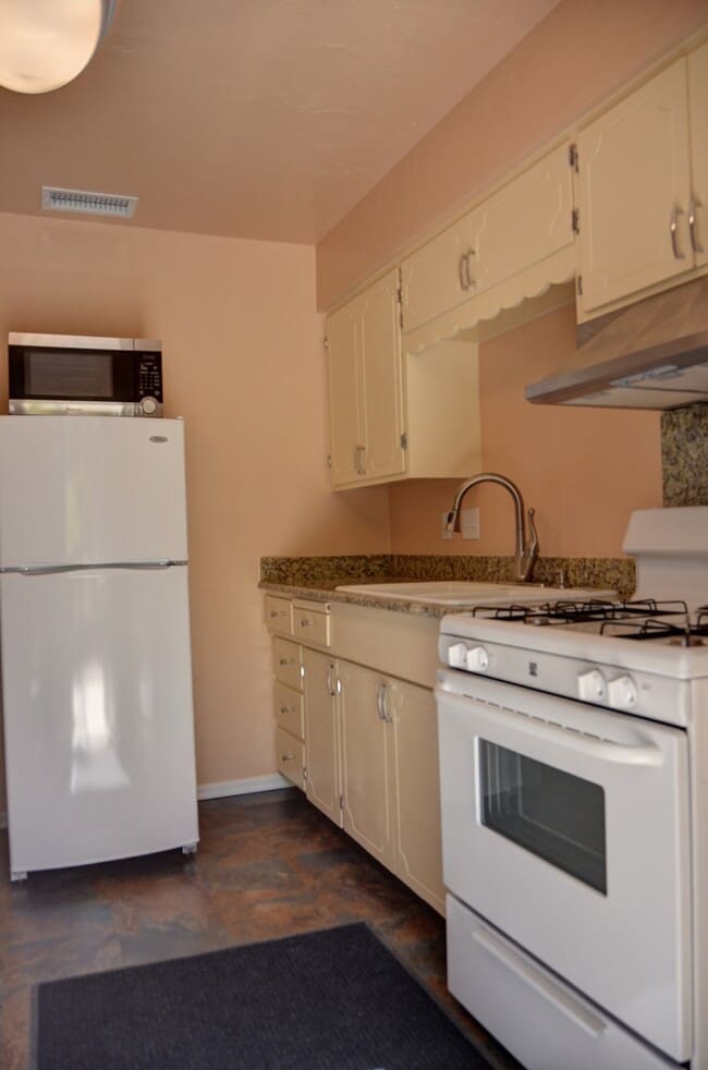Building Photo - 3 Bedroom Home in Prescott for Rent!