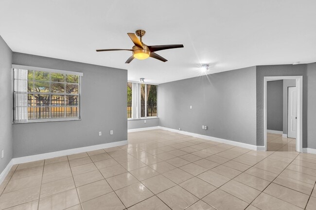 Building Photo - 2890 N Oakland Forest Dr