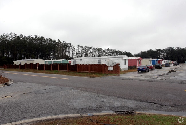 Building Photo - Delta Oaks Mobile Home Park