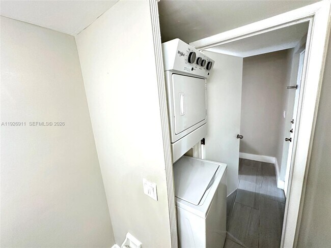 Building Photo - 250 NW 107th Ave