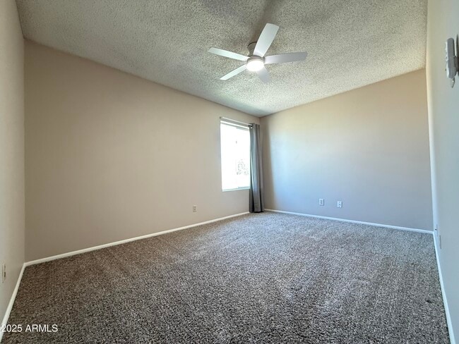 Building Photo - 2650 W Isabella Ave