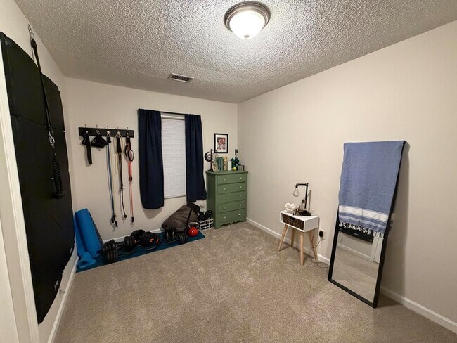 Building Photo - 101 Egret Ave