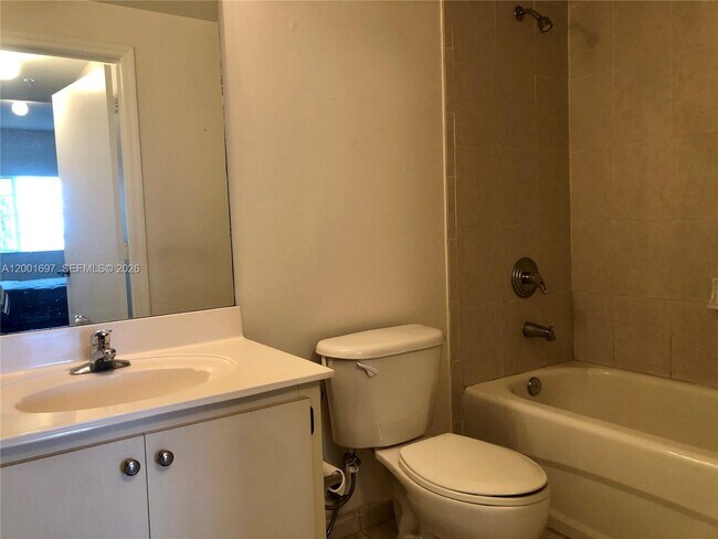 Building Photo - 7290 NW 114th Ave