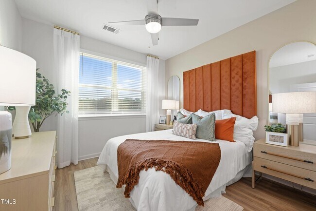 Building Photo - 211 Hammond Center Dr