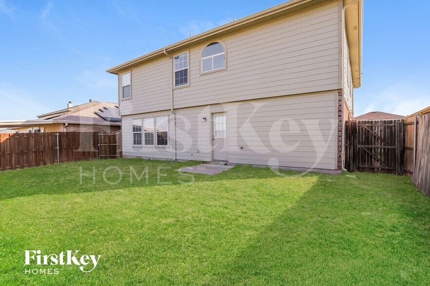 Building Photo - 3905 Mantis St