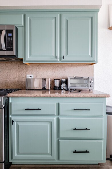 Building Photo - 5521 27th Ave