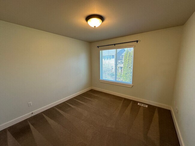 Building Photo - 4219 Cashmere Dr NE