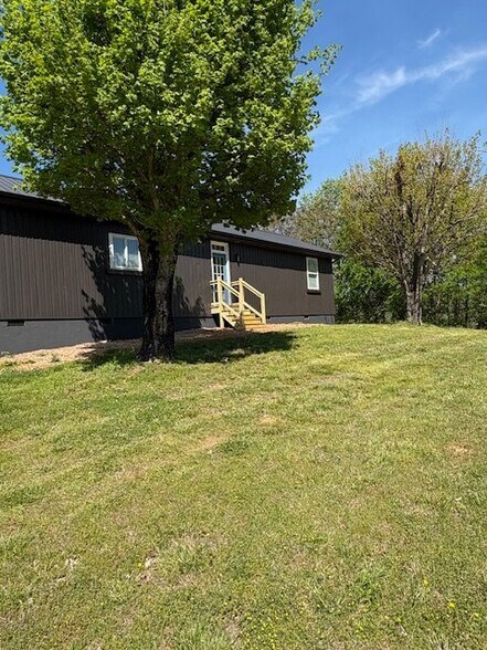 Building Photo - 209 Summit Rd