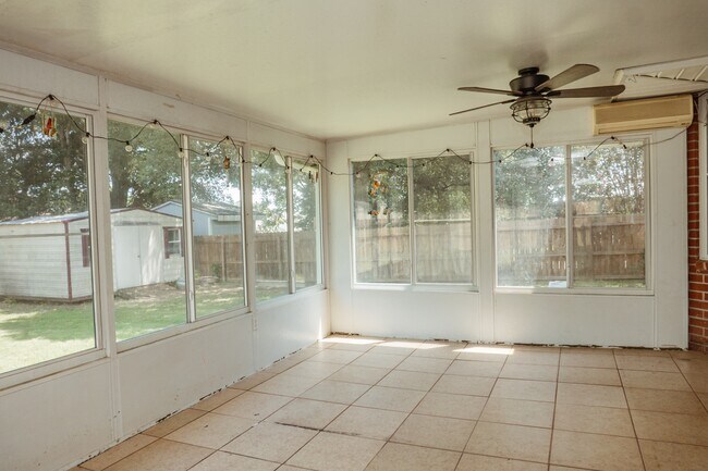 Building Photo - 2813 Atoka Trail