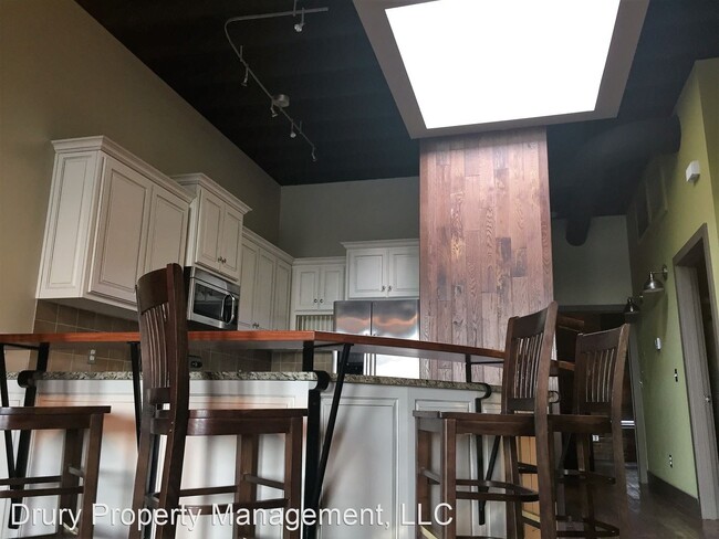 Building Photo - 2 br, 1 bath House - 311 Park Central West #B