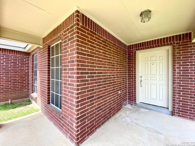 Building Photo - 12647 Point Summit