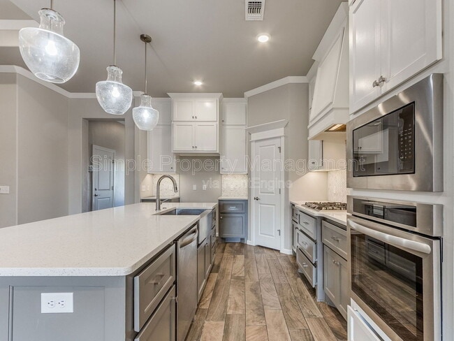 Building Photo - 4013 Palmetto Trail