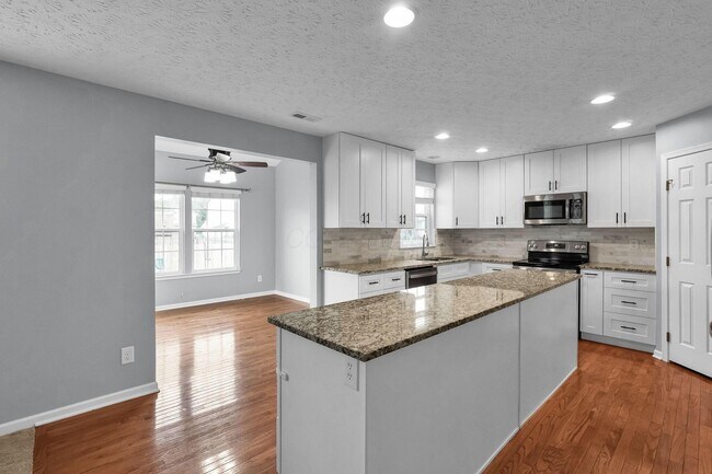 Building Photo - 5719 Cruiser Ave