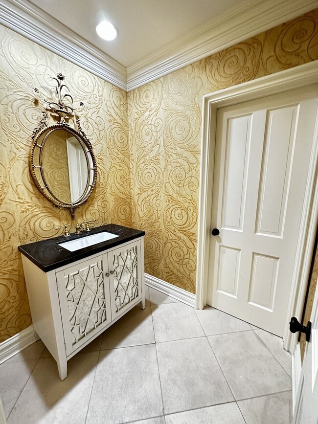 Building Photo - 9612 Arby Dr