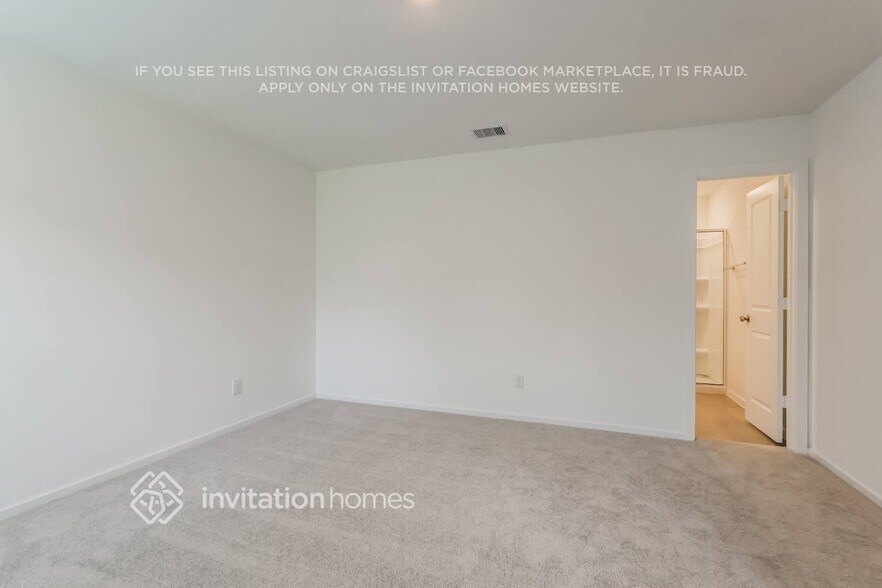 Building Photo - 15211 Abella Dr