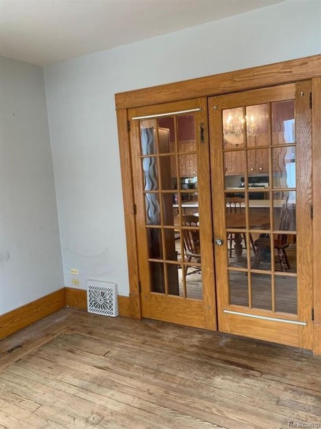 Building Photo - 116 W McKay St