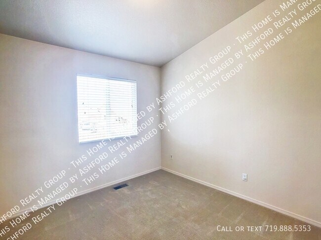 Building Photo - 3314 Castellon Dr