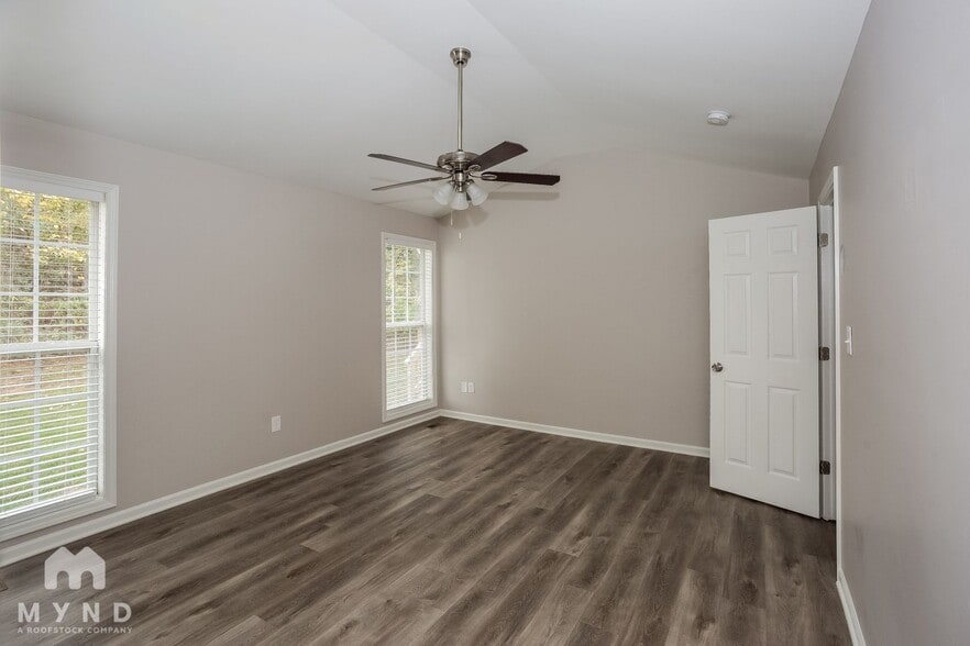 Building Photo - 4723 Hendrix Ct