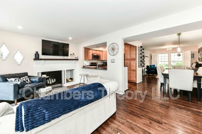 Building Photo - 2536 S Arlington Mill Dr
