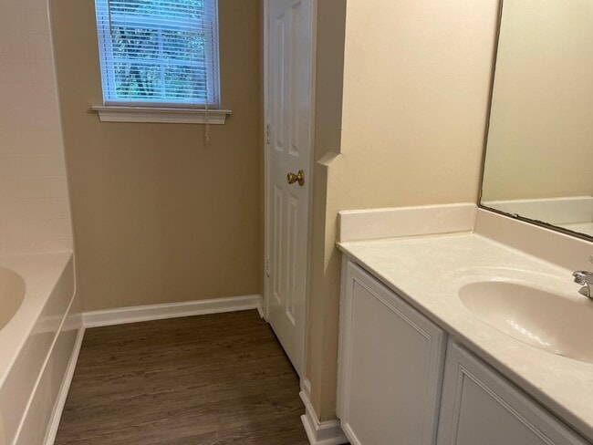 Building Photo - 510 Wabash Ave