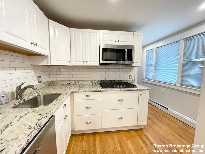 Primary Photo - 130 P St