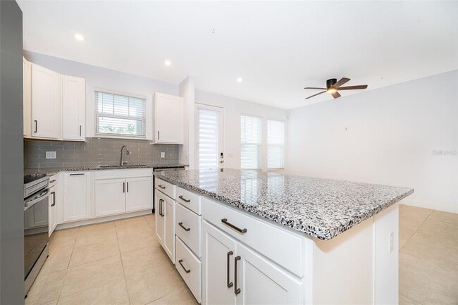 Building Photo - 7039 Nemours Pkwy