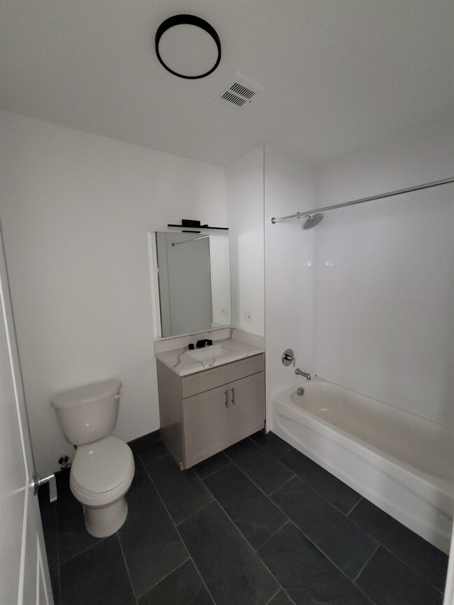 Building Photo - 306 Bergen Ave