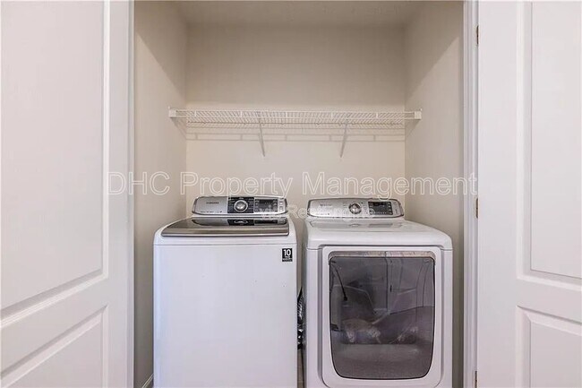 Building Photo - 1476 Ashley Way