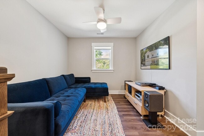 Building Photo - 2507 Marlowe Ave