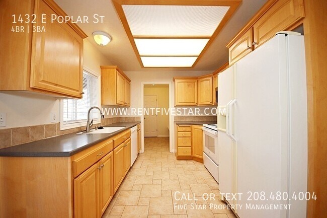 Building Photo - 1432 E Poplar St