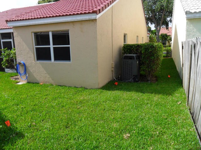 Building Photo - 10123 Caoba St