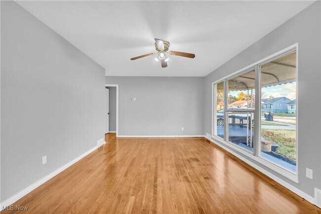 Building Photo - 13813 Leroy Ave