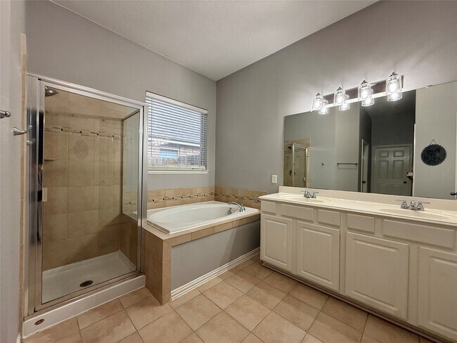 Building Photo - 26823 Lakeridge Park Ln