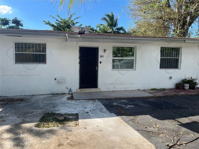 Building Photo - 15812 NW 39th Ct
