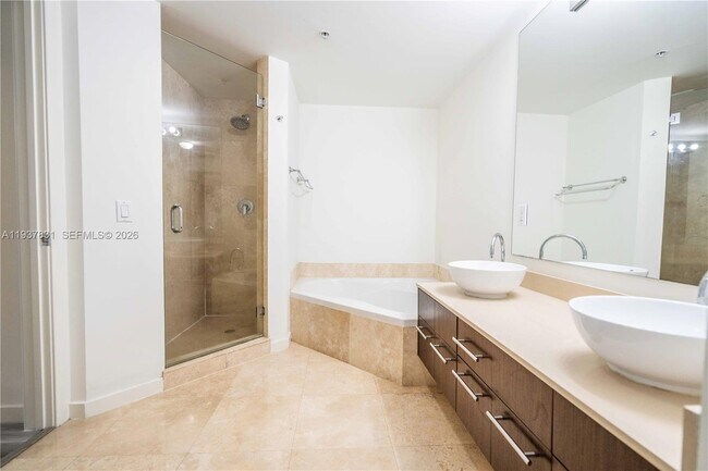 Building Photo - 300 Majorca Ave