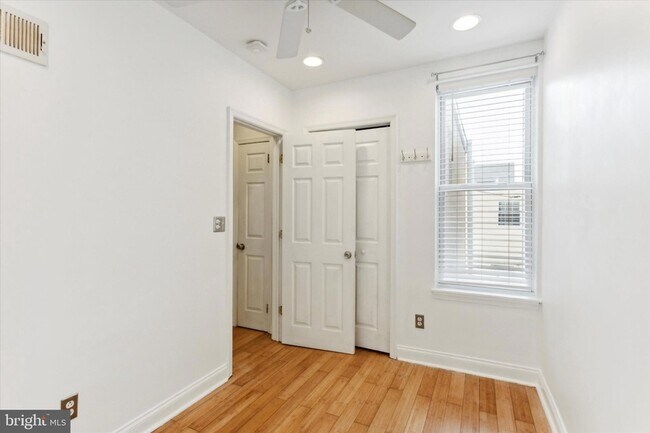 Building Photo - 1229 S 24th St