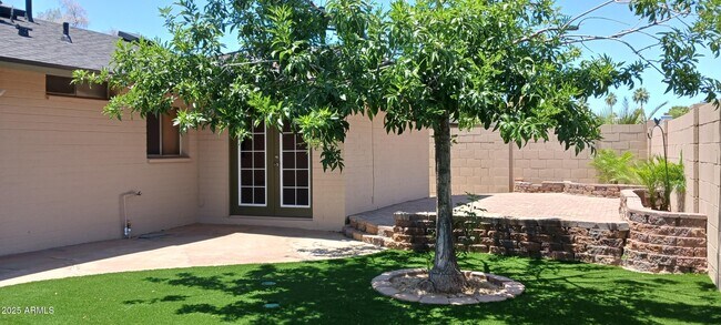Building Photo - 1310 E Minton Dr