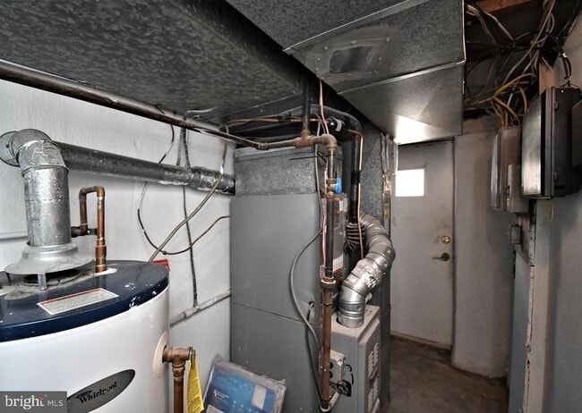 Building Photo - 2219 Ardmore Ave